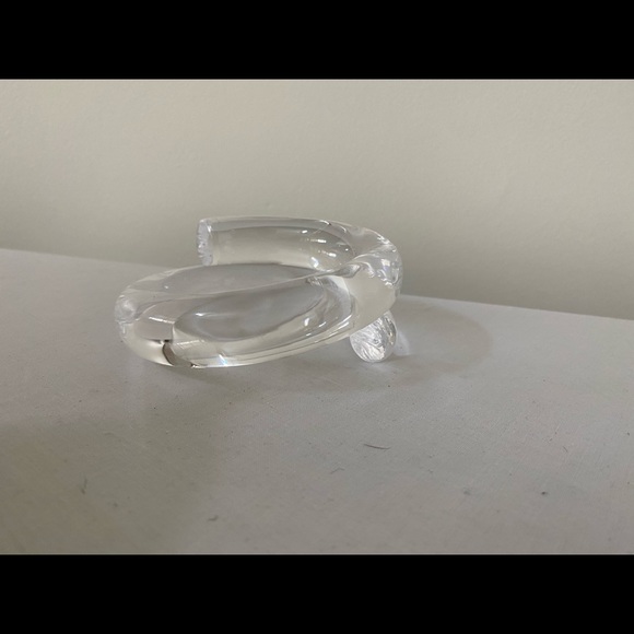 ❌SOLD❌ MONIES Clear Acrylic Slip-On Sofia Bracelet - Picture 4 of 7